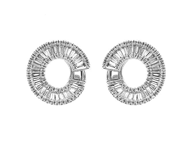 18k white gold diamond baguette forward facing hoop (DEHFKE02C)