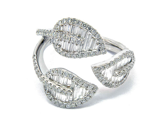 18k white gold triple leaf diamond ring (PJR4308D)